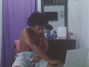 Adult Video Chat with Larry_clouds - Cam4