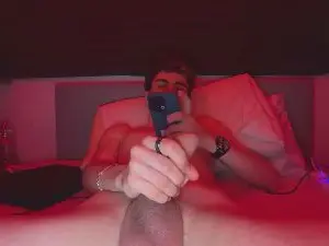Adult Video Chat with Alee3ssandro - Cam4