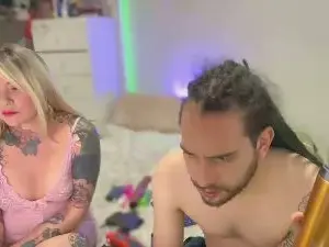 Watch Live Sex Cams with RetroMDuo - Cam4