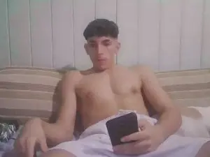 Live Sex Cam with moritoxxl - Cam4