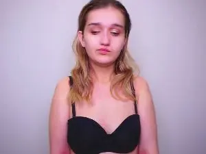 Free Porn Cam with HesterZable - Cam4