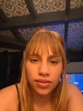 Adult Webcams with saraangelafern1 - Cam4
