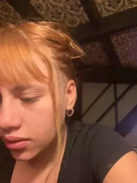 Adult Webcam with saraangelafern1 - Cam4