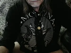 Adult Webcams with aussiesingle - Cam4
