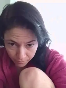 Live Sex Cam with Nessinhamorena - Cam4