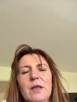 Watch Live Sex Cams with Desiree1951 - Cam4