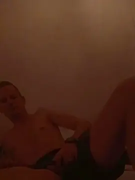 Nude Webcam with loco_dice_ - Cam4