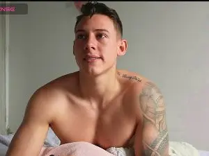 Adult Webcam with Latino_Milk_99 - Cam4