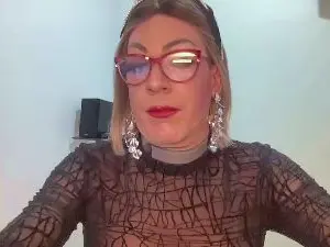 Adult Webcam with priscillacro - Cam4
