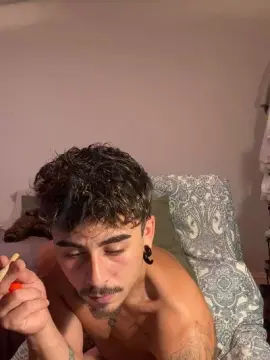 Private Sex Chat with Mojitoxxx69 - Cam4