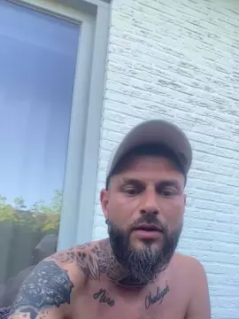 Nude Webcam with Bigandsexy01 - Cam4