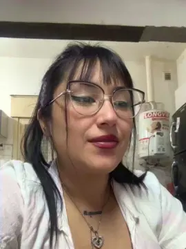 Live Sex with Lareyni26 - Cam4