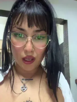 Adult Video Chat with Lareyni26 - Cam4