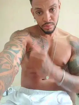 Sex Cam with Divino198936 - Cam4