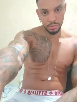 Sex Chat with Divino198936 - Cam4