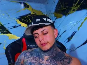 Live Porn with Kevin_Sanchez - Cam4