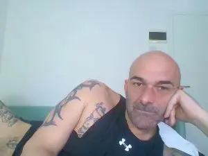 Adult Video Chat with ilciuciu20 - Cam4
