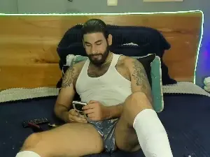 Free Porn Cam with sexycutehairy - Cam4