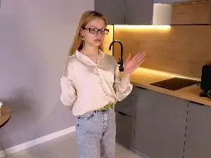 Adult Webcam with KatieeBerry - Cam4