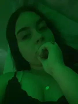 Free Porn Cam with Issiddora - Cam4
