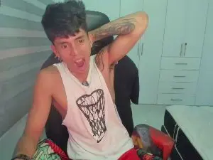 Live Sex Cam with sergio975 - Cam4