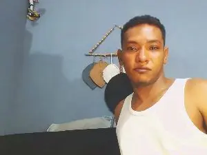 Free Porn Cam with grandeygruesa1 - Cam4