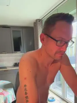 Live Sex with Mundgblasen19 - Cam4