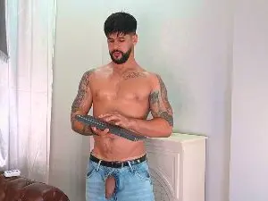 Watch Live Sex Cams with Petesevanss - Cam4