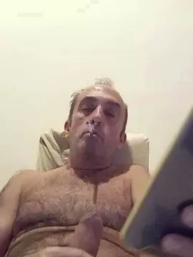 Nude Webcam with Gugacarioca - Cam4