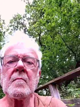 Live Sex Cam with oldviceman - Cam4