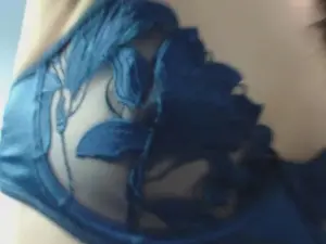 Watch Live Sex Cams with Alissarun - Cam4