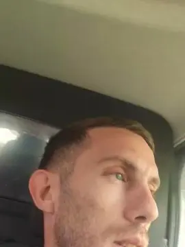 Live Sex Cam with DanieleRm3 - Cam4