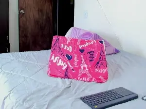 Watch Live Sex Cams with Louise_22cm - Cam4