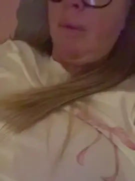 Adult Webcam with Lucy_Louxx - Cam4