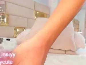 Nude Webcam with lesly_cute - Cam4