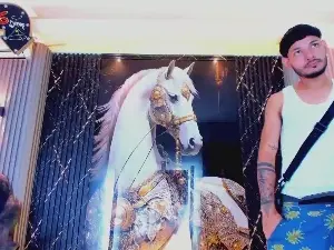 Live Sex Cam with Kinghtsofnight - Cam4