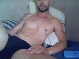 Watch Live Sex Cams with Maickysurf - Cam4