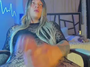 Free Porn Cam with NickieRose - Cam4