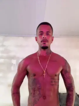 Live Sex Cam with Soaresluucas29 - Cam4