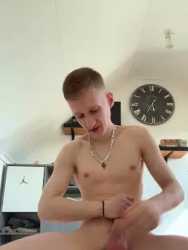 Live Sex with HornyPornyGuy - Cam4
