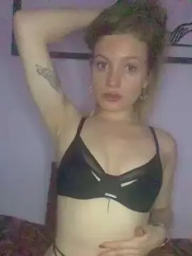 Nude Webcam with RebekahClark - Cam4