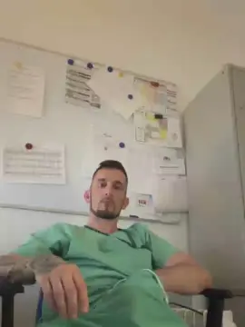 Live Sex with helios19895 - Cam4