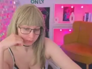 Adult Video Chat with AlanaDreamy - Cam4