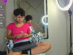 Live Sex Cam with Zoe_XOX - Cam4