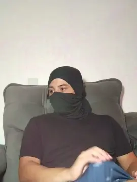 Live Sex Cam with ativom1sterioso - Cam4