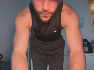 Watch Live Sex Cams with Roylarry - Cam4