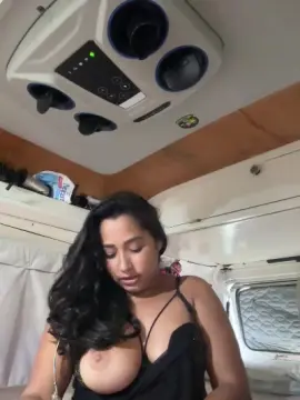 Nude Webcam with Marinomade - Cam4