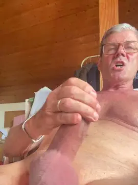 Adult Webcam with Opahot - Cam4