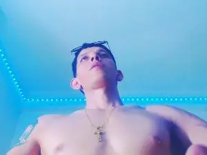 Live Sex Cam with Eugy_dirty2022 - Cam4