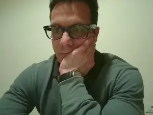 Live Sex Cam with Robespierre_ho - Cam4